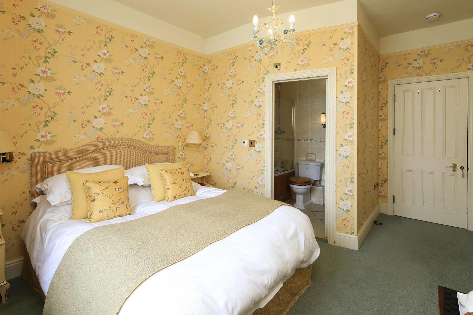 The Old Vicarage Dolfor Hotel Newtown  Buitenkant foto
